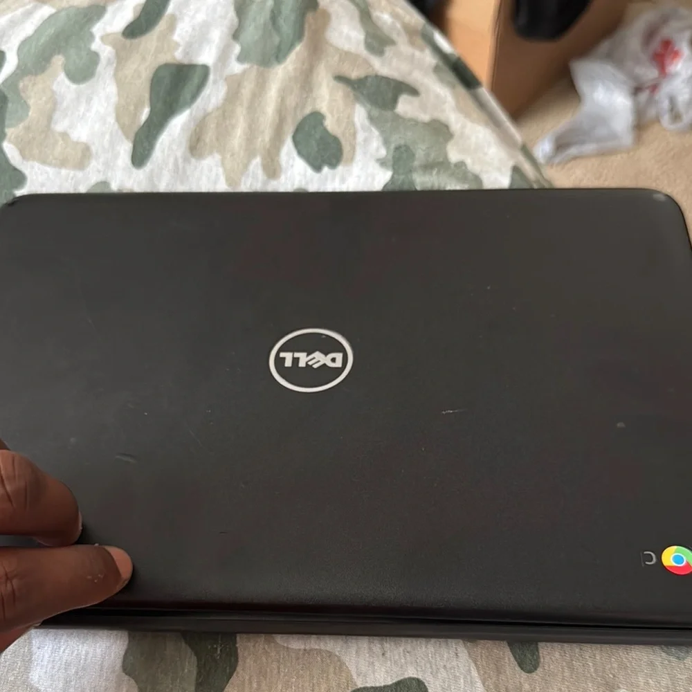 Dell Laptop with Black Finish Good condition serious buyer only
